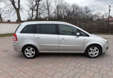 Opel Zafira B 1.8 ECOTEC 140KM 2008 Opel Zafira Opel Zafira 1.8 Family 1.8 Benzyna 140KM, zdjęcie 23