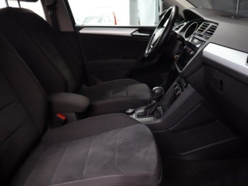 Volkswagen Tiguan II SUV 2.0 TDI 150KM 2018 VW Tiguan 2.0 TDI, 4X4, DSG, Klima, Klimatronic, zdjęcie 8
