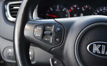 Kia Carens IV Minivan 1.7 VGT CRDi 141KM 2015 Kia Carens Kia Carens 1.7 CRDi Business Line 7os 7DCT 1.7 Diesel 141KM, zdjęcie 35