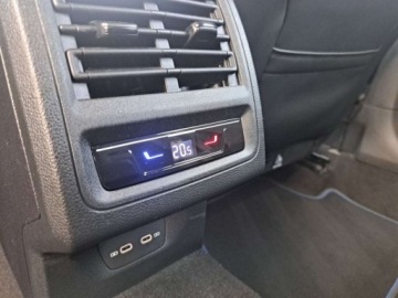 Volkswagen Golf VIII R 2.0 TSI 320KM 2023 Volkswagen Golf R 4Motion 320KM, ACC, APP, Harman Kardon, Ambiente 2.0, zdjęcie 28