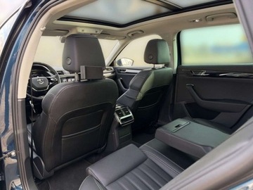 Skoda Superb III Kombi Plug-In Hybrid 1.4 TSI Plug-In-Hybrid 218KM 2022 Skoda Superb LK Matrix Hak Tempomat ACC Kessy ASO Panorama FV23, zdjęcie 35