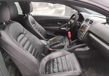 Volkswagen Scirocco III 2008 Volkswagen Scirocco 2008r, 2.0Benzyna. Uszkodzony prawy przod i lewy bok., zdjęcie 6