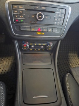 Mercedes GLA I Off-roader 1.6 200 156KM 2016 Mercedes-Benz GLA 200, zdjęcie 18
