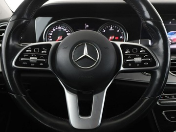 Mercedes Klasa E W213 Kombi 2.0 220d 194KM 2019 Mercedes E 220 FV23% Automat Navi Kamera cofania, zdjęcie 20