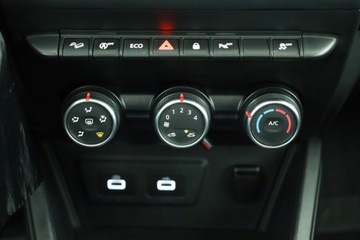 Dacia Duster II SUV Facelifting 1.5 Blue dCi 115KM 2022 Dacia Duster 1.5 Blue dCi, Salon Polska, zdjęcie 9