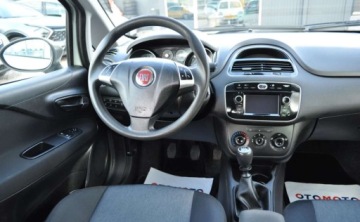 Fiat Punto Punto 2012 Hatchback 3d 1.2 69KM 2016 Fiat Punto Klimatyzacja Elektryczne Szyby 1.2 Benzyna 69KM, zdjęcie 19
