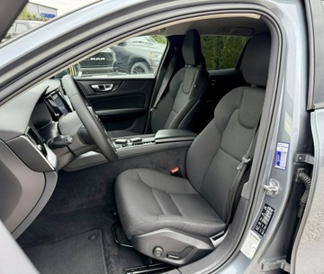 Volvo V60 II  Kombi 2.0 D4 190KM 2020 Volvo V60 AWD,4x4,Momentum Pro,Gwarancja, zdjęcie 17