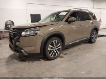 Nissan Pathfinder III 2023 Nissan Pathfinder Platinum 2023 3.5 Benzyna 284KM, zdjęcie 1