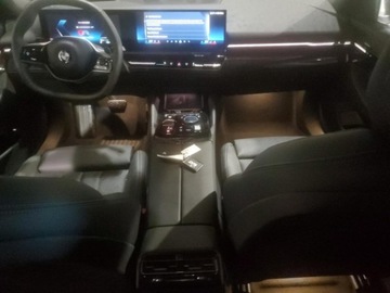 BMW Seria 5 G90-91 2024 BMW Seria 5 530 xi, 2024r., 4x4, 2.0L 2.0 Benzyna 255KM, zdjęcie 6