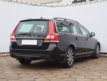 Volvo V70 III Kombi Facelifting 2.0 D4 DRIVE-E 181KM 2014 Volvo V70 D4, 178 KM, Automat, Skóra, Xenon, zdjęcie 4