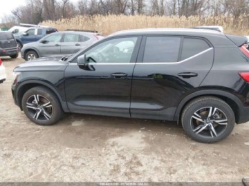 Volvo XC40 2025 Volvo XC 40 B5 Core Bright Theme 2025 2.0 Benzyna 247KM, zdjęcie 2