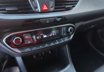 Hyundai i30 III Hatchback 1.0 T-GDI 120KM 2018 Hyundai i30 Hyundai i30 Fastback 1.0 T-GDI Comfort Benzyna 120KM, zdjęcie 13