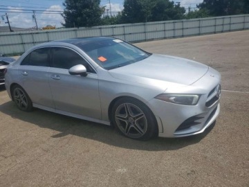 Mercedes Klasa A W177/V177 2022 Mercedes-Benz Klasa A 220 4matic 2022 2.0 Benzyna 188KM, zdjęcie 4