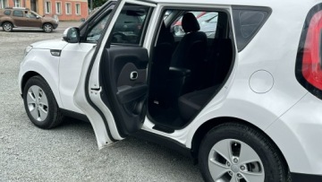 Kia Soul II 1.6 GDI 132KM 2016 Kia Soul 1.6 Benzyna Moc 132KM, zdjęcie 25