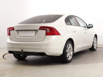 Volvo S60 II Sedan Facelifting 2.0 D4 DRIVE-E 181KM 2014 Volvo S60 D4, 178 KM, Navi, Klima, Klimatronic, zdjęcie 4