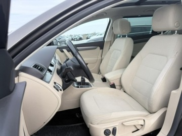 Volkswagen Passat B7 Variant 2.0 TDI CR DPF BlueMotion 140KM 2012 Volkswagen Passat 2.0TDI 140KM 2012r tempomat,, zdjęcie 25