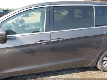 Chrysler Pacifica II 2022 Chrysler Pacifica Hybrid Touring L 2022 3.6l 3.6 Hybryda 260KM, zdjęcie 2