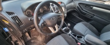 Kia Ceed II 2012 Kia Ceed 2012r, 1.6 Benzyna. Uszkodzone boki. Poobijany. Jezdzi 1.6 120KM, zdjęcie 4