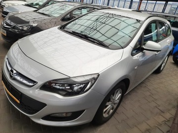 Opel Astra J Sports Tourer Facelifting 1.4 Turbo ECOTEC 140KM 2015 Opel Astra K Automat !! benzyna ! BEZKOLIZYJNY !