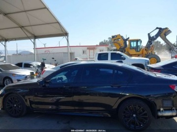 BMW Seria 7 G70 2022 BMW Seria 7 740i 2022 3.0l 3.0 Benzyna 335KM, zdjęcie 2
