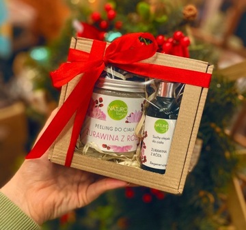 Prezent box kosmetyki dla żony święta peeling olejek spa żurawina różą róża