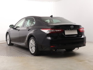 Toyota Camry IX Sedan 2.5 Hybrid Dynamic Force 218KM 2020 Toyota Camry 2.5 Hybrid, Salon Polska, Serwis ASO, zdjęcie 3