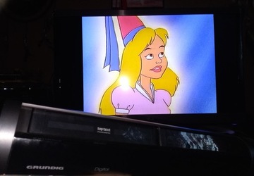 Видеорегистратор Grundig VS 930 VPT не похож ни на один другой!