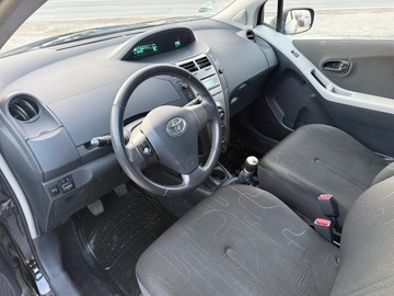 Toyota Yaris II Hatchback 5d 1.0 VVT-i 69KM 2009 TOYOTA YARIS Stan perfekcyjny 2009 1.0 Beznyna Tylko 134Tys Km Serwis, zdjęcie 25