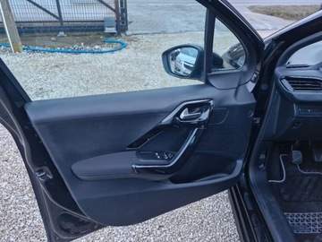 Peugeot 208 I Hatchback 3d 1.2 VTI 82KM 2012 Peugeot 208 Sliczny 1.2 benzyna 255tys km zarejestrowany Bogata wersja g, zdjęcie 15