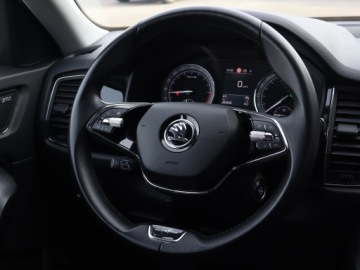 Skoda Kodiaq I SUV 2.0 TDI SCR 200KM 2021 Skoda Kodiaq 2.0 TDI, Salon Polska, 197 KM, 4X4, zdjęcie 20