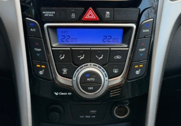 Hyundai i30 II Wagon 1.6 GDI 135KM 2015 Hyundai i30 1,6 GDI 135KM Automat Climatronic Led Bezwypadkowy SERWIS, zdjęcie 19