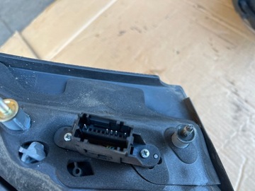 PRAVÉ ZRCÁTKO RENAULT THALIA 1998-2001 5PIN MV632