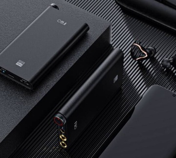 Портативный HI-FI усилитель для наушников FiiO Q3