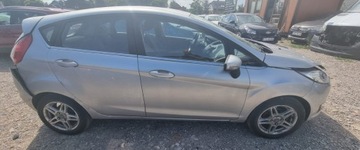 Ford Fiesta VII 2015 Ford Fiesta 2015r, 1.6 TDCI. Lekko uszkodzony przod i tyl. Jezdzi. 1.6, zdjęcie 12