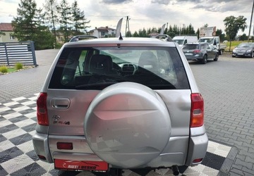 Toyota RAV4 II 2.0 i 16V 150KM 2001 Toyota RAV4 Toyota RAV 4 II 2.0BENZYNA NAPED 4X4 2.0 Benzyna 150KM, zdjęcie 6