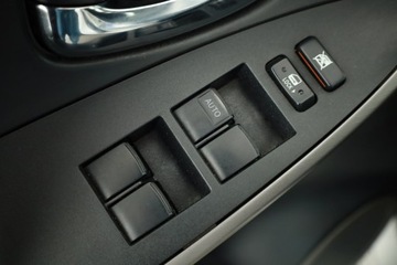 Toyota RAV4 III MPV 2.2 16V D-4D 136KM 2006 Toyota RAV 4 2.2 D-4D, Salon Polska, 4X4, Klima, zdjęcie 13