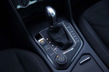 Volkswagen Tiguan II SUV 2.0 TDI 190KM 2018 Volkswagen Tiguan 2.0 TDI CR 190 KM, 4x4, Virtual, Navi, Kamera, Webasto,, zdjęcie 17