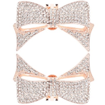 Зажим для обуви с бантиком. Модные туфли на высоком каблуке для женщин