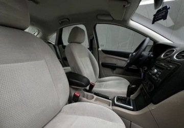 Ford Focus I Hatchback 1.6 16V 100KM 2005 Ford Focus Automat Klima Super Stan Warszawa 1.6 Benzyna 100KM, zdjęcie 11