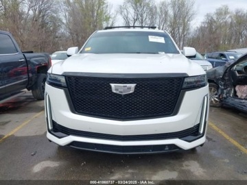 Cadillac Escalade III 2022 Cadillac Escalade 2022r., Sport Platinum, od ubezpieczalni 6.2 Benzyna, zdjęcie 1