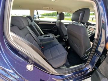 Volkswagen Passat B8 Variant 2.0 TDI BlueMotion SCR 150KM 2016 Volkswagen Passat 2.0 150Ps DSG Navi Alu Zarej.PL Gwarancja 2.0 Diesel, zdjęcie 21