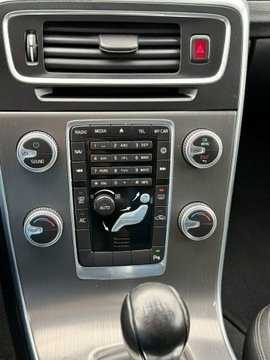 Volvo V60 I Kombi 2.0 D3 163KM 2012 Volvo V60 R-Design 2.0d D4 163KM 5cylinów Manual, zdjęcie 16