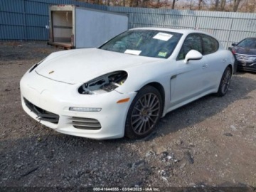 Porsche Panamera I Limuzyna Facelifting 3.6 310KM 2016 Porsche Panamera 2016r., Panamera 4, od ubezpieczalni 3.6 Benzyna 310KM, zdjęcie 2