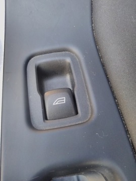 ПАНЕЛЬ УПРАВЛЕНИЯ ЗАДНИМ СТЕКЛОМ V60 S60 II КНОПКА