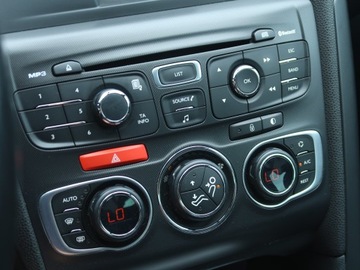 DS 4 I 2011 Citroen DS4 1.6 VTi, Klima, Klimatronic, Tempomat, zdjęcie 14