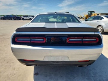 Dodge Challenger III 2023 Dodge Challenger Sxt 2023 3.6 Benzyna 303KM, zdjęcie 2