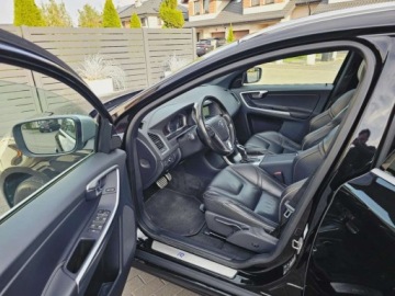 Volvo XC60 I SUV Facelifting 2.0 D3 DRIVE-E 150KM 2016 Volvo XC 60 R-Design___2.0 D3 150KM Geartronik BiXenon LED Skora Kamera Vi, zdjęcie 15