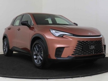 Lexus LBX 1.5 Hybrid 136KM 2025 LEXUS LBX LBX 1.5 Hybrid Suv 136KM 2025, zdjęcie 3