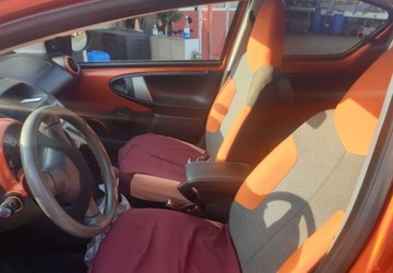 Toyota Aygo I Hatchback 5d Facelifting 1.0 VVT-i 68KM 2013 Toyota Aygo Toyota Aygo AUTOMAT,PIEKny kolor, zdjęcie 4