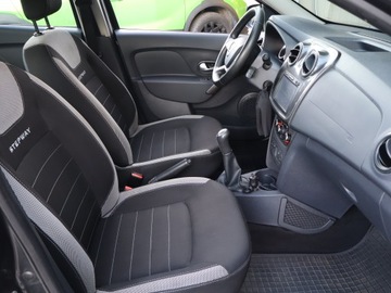 Dacia Logan II Sedan Facelifting 0.9 TCe 90KM 2017 Dacia Sandero 0.9 TCe, Navi, Klima, Tempomat, zdjęcie 8